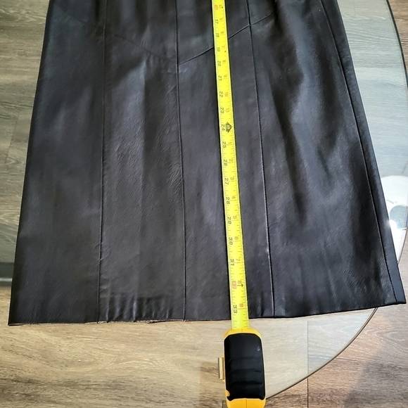 Vintage | Black Leather Skirt - Picture 7 of 9